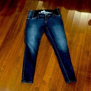 Maternity jeans size 6